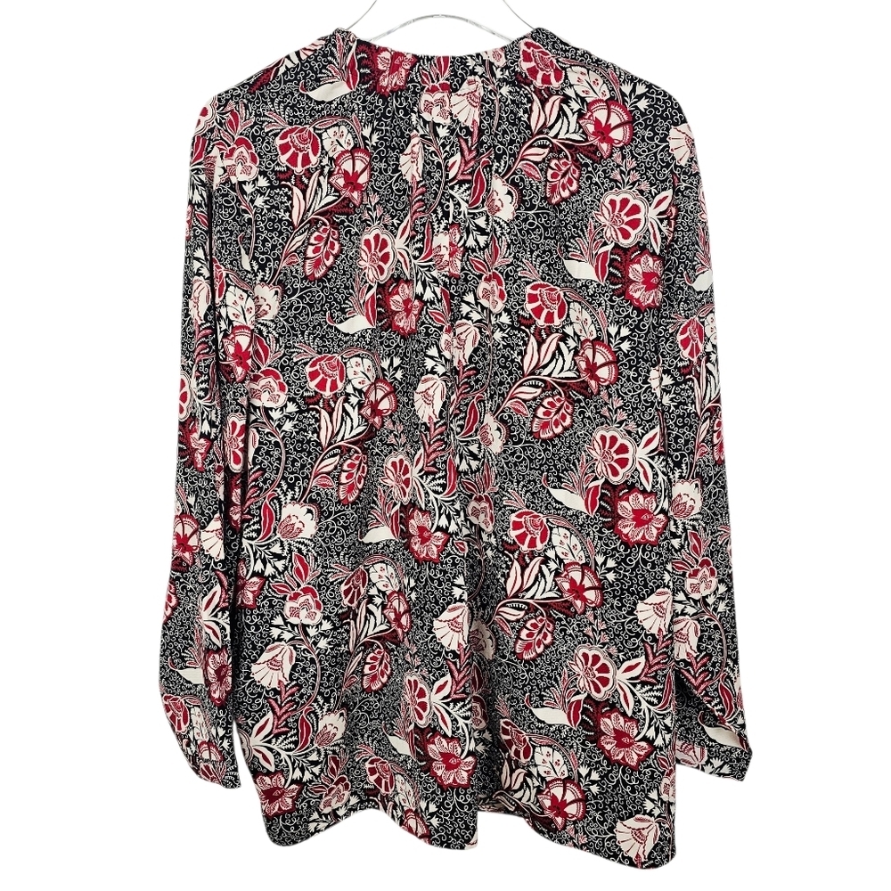 Lane Bryant #1137904 Gathered Ruffle V-Neck Popover Shirt NWT - Picture 4 of 12